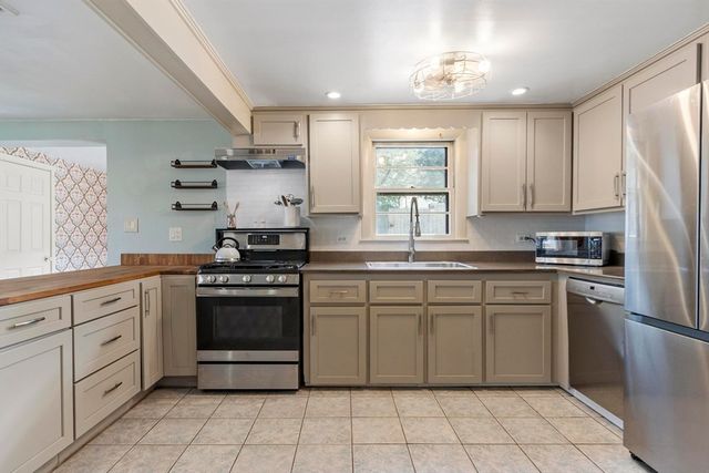 167 Townsend Harbor Road, Lunenburg, MA 01462