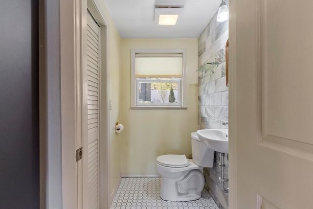 167 Townsend Harbor Road, Lunenburg, MA 01462