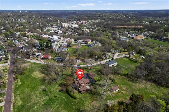 8 Orchard Place, Excelsior Springs, MO 64024