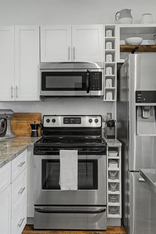 1225 4th Ave S Apt 205, Nashville, TN 37210