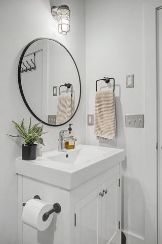 1225 4th Ave S Apt 205, Nashville, TN 37210