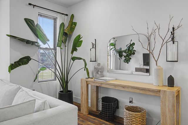 1225 4th Ave S Apt 205, Nashville, TN 37210