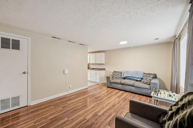 343 Amesbury Drive, Gahanna, OH 43230