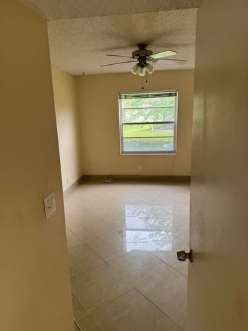 9921 Three Lakes Circle 9921, Boca Raton, FL 33428