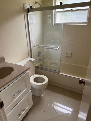 9921 Three Lakes Circle 9921, Boca Raton, FL 33428