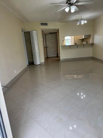 9921 Three Lakes Circle 9921, Boca Raton, FL 33428