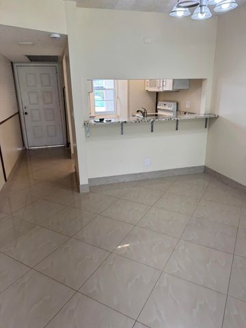 9921 Three Lakes Circle 9921, Boca Raton, FL 33428