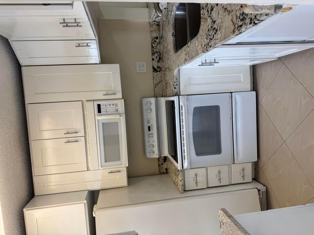 9921 Three Lakes Circle 9921, Boca Raton, FL 33428