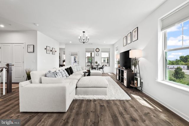 19746 MISTY MOSS SQ, Ashburn, VA 20147
