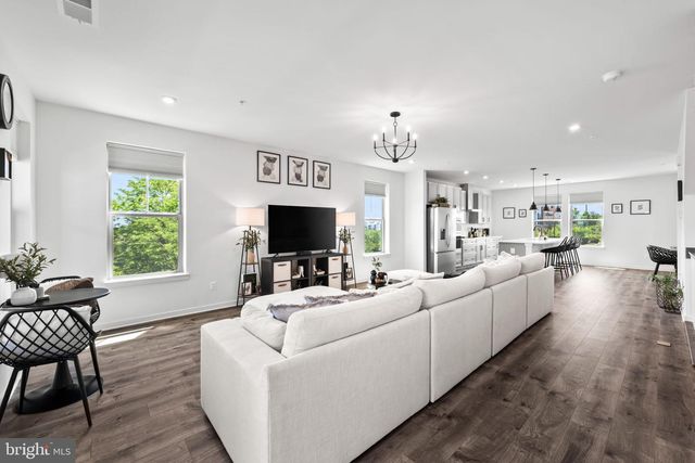 19746 MISTY MOSS SQ, Ashburn, VA 20147