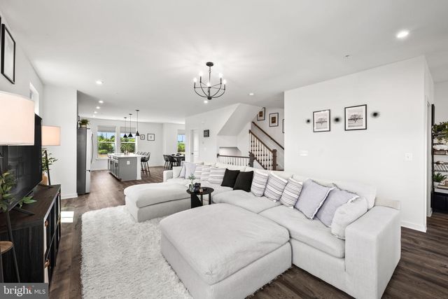 19746 MISTY MOSS SQ, Ashburn, VA 20147