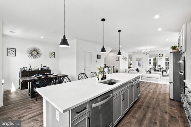 19746 MISTY MOSS SQ, Ashburn, VA 20147