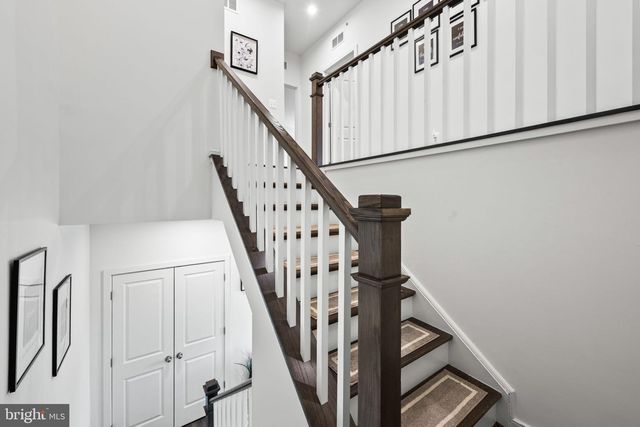19746 MISTY MOSS SQ, Ashburn, VA 20147