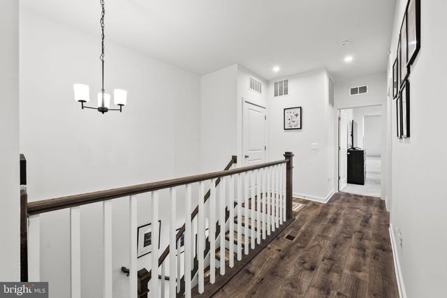 19746 MISTY MOSS SQ, Ashburn, VA 20147