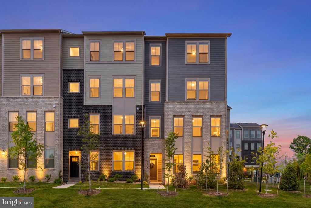 19746 MISTY MOSS SQ, Ashburn, VA 20147