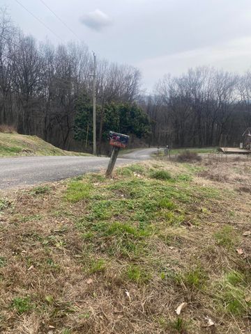 251 W Iowa Avenue, Whitwell, TN 37397