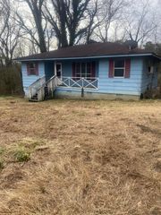 251 W Iowa Avenue, Whitwell, TN 37397