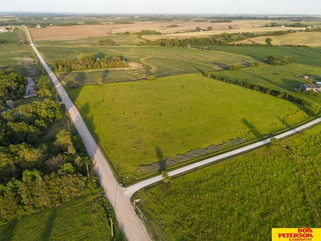 2194 Foxcross Lane, Mead, NE 68041