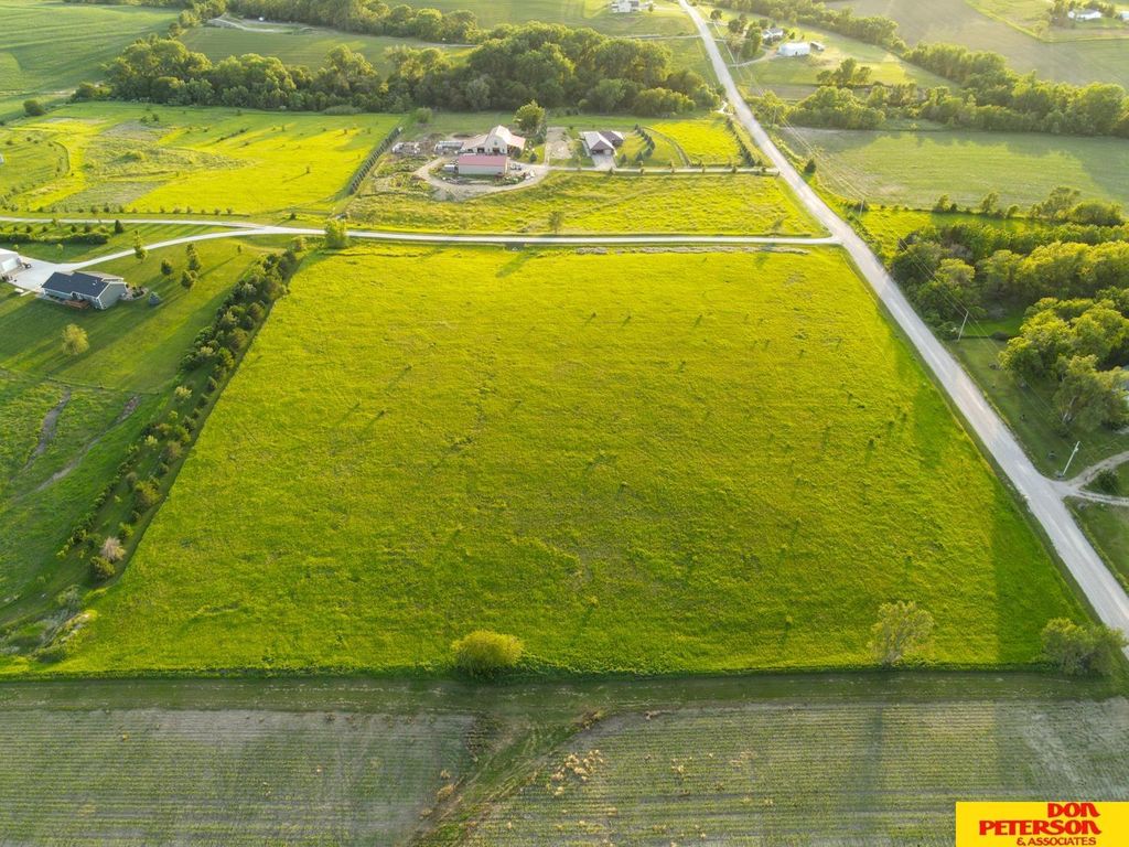 2194 Foxcross Lane, Mead, NE 68041