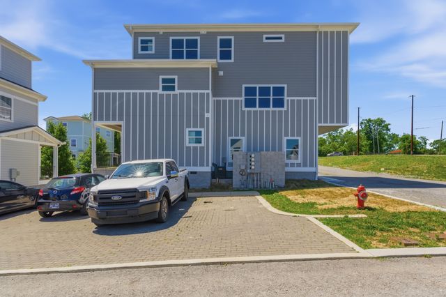 1121 Lawrence Ave Unit 3, Madison, TN 37115