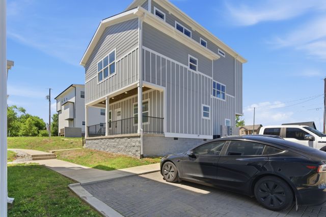 1121 Lawrence Ave Unit 3, Madison, TN 37115