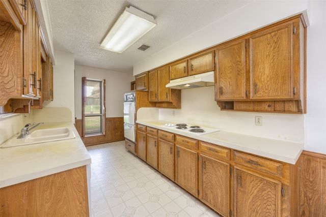 2500 Teakwood Lane, Plano, TX 75075