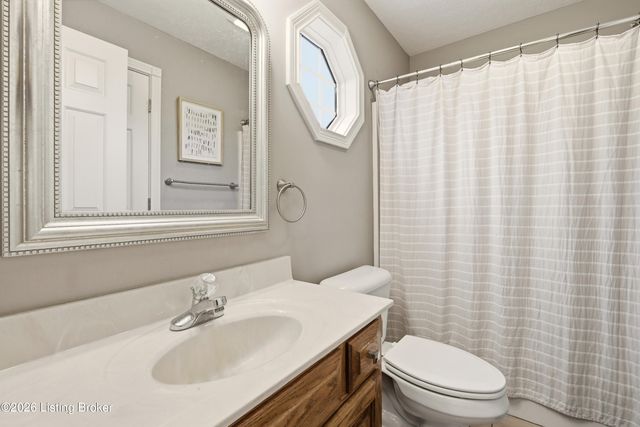 7101 Mt Washington Rd, Louisville, KY 40229