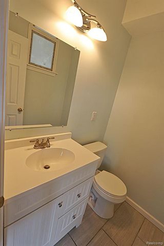 802 E 11 Mile Road, Royal Oak, MI 48067