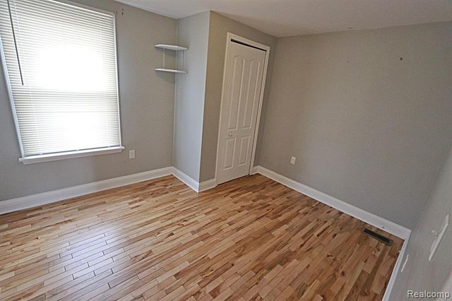 802 E 11 Mile Road, Royal Oak, MI 48067