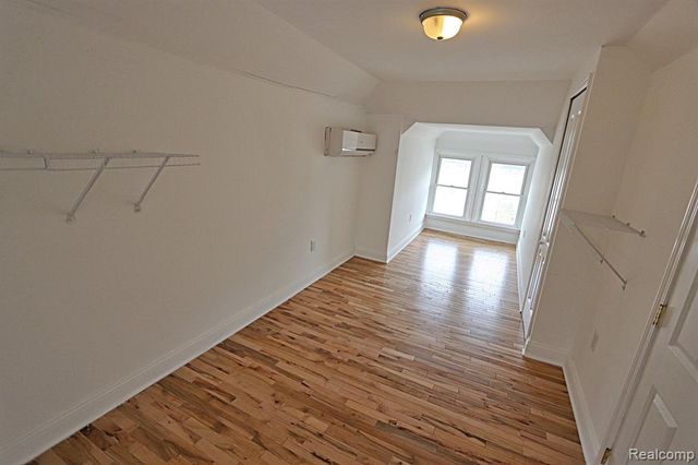 802 E 11 Mile Road, Royal Oak, MI 48067