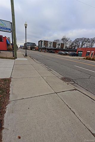 802 E 11 Mile Road, Royal Oak, MI 48067