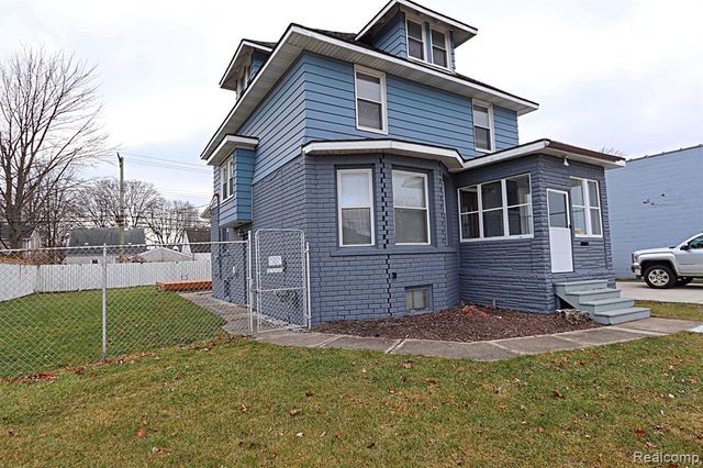 802 E 11 Mile Road, Royal Oak, MI 48067