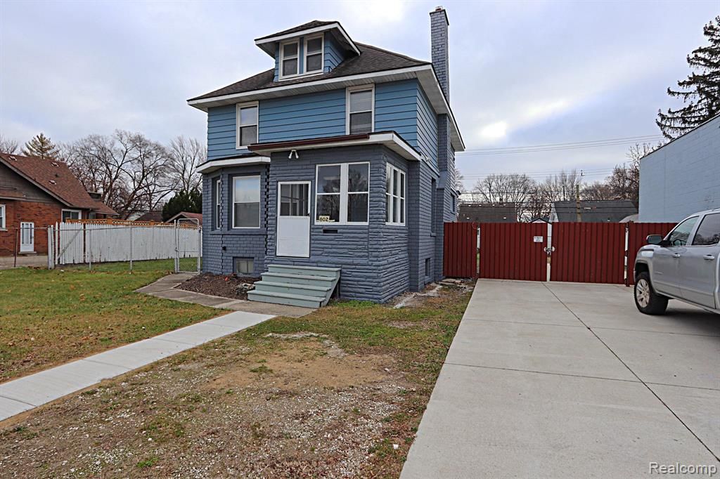 802 E 11 Mile Road, Royal Oak, MI 48067