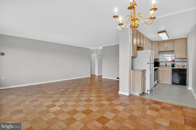 3000 SPOUT RUN PKWY #A306, Arlington, VA 22201