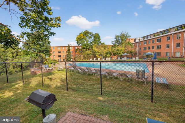 3000 SPOUT RUN PKWY #A306, Arlington, VA 22201