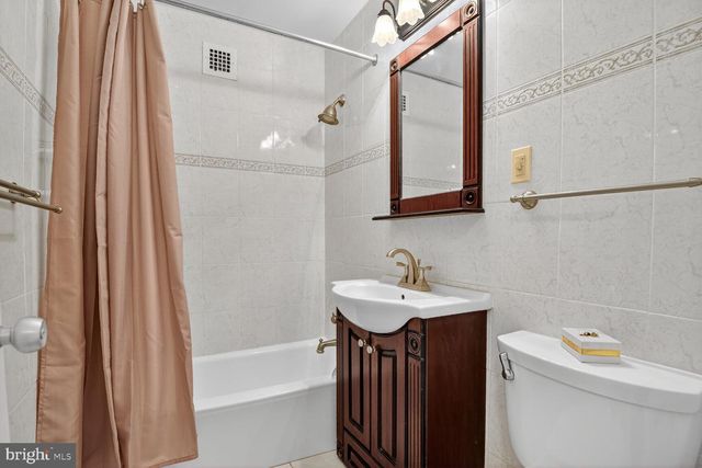 3000 SPOUT RUN PKWY #A306, Arlington, VA 22201