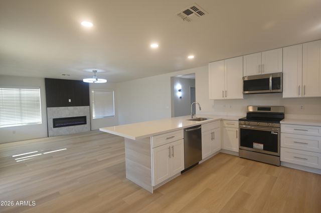 1403 W GOLDFINCH Way, Chandler, AZ 85286