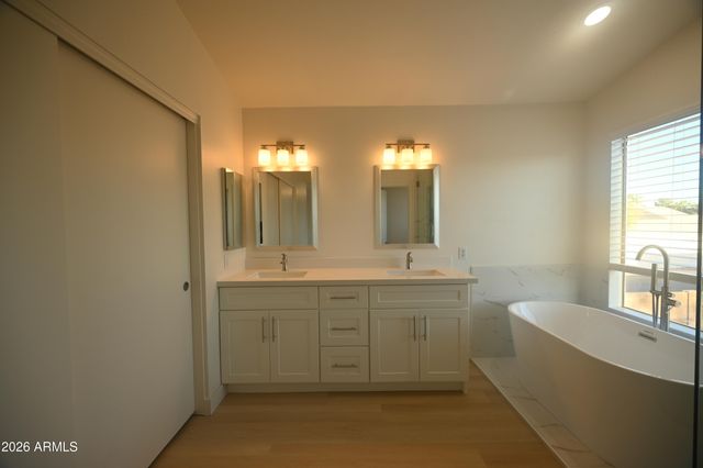 1403 W GOLDFINCH Way, Chandler, AZ 85286