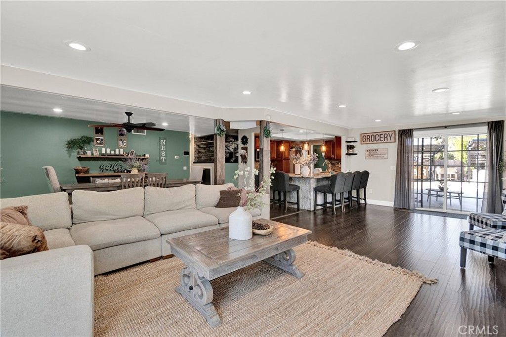 Image 12 of property listing at 7620 Catawba Court, Fontana, CA 92336