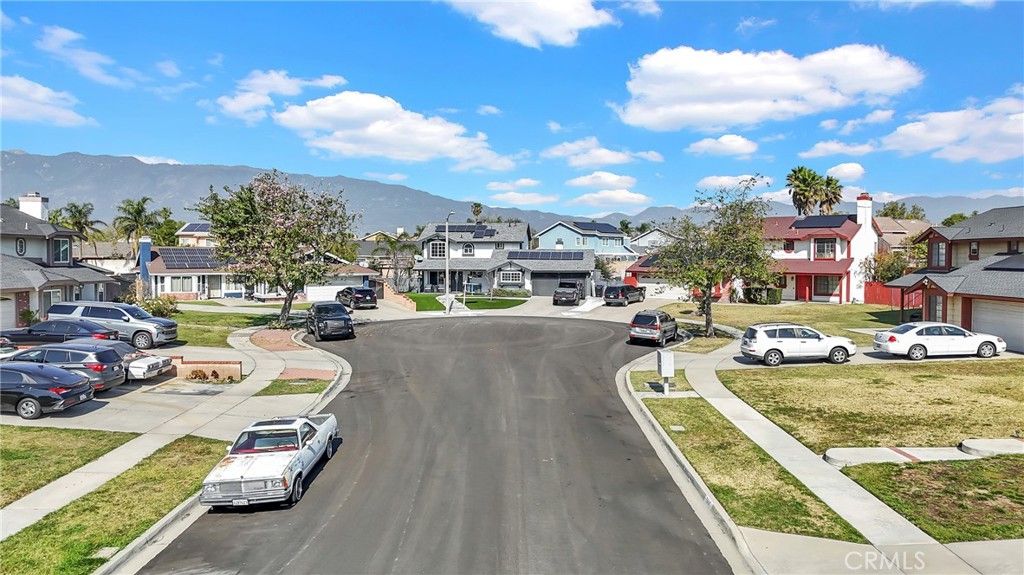 Image 7 of property listing at 7620 Catawba Court, Fontana, CA 92336