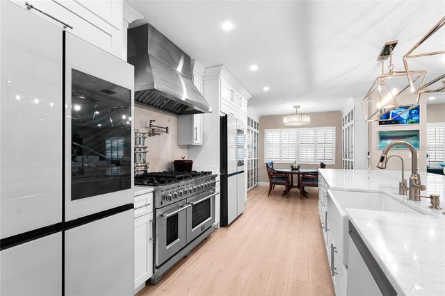 848 MANDALAY AVENUE, Clearwater Beach, FL 33767