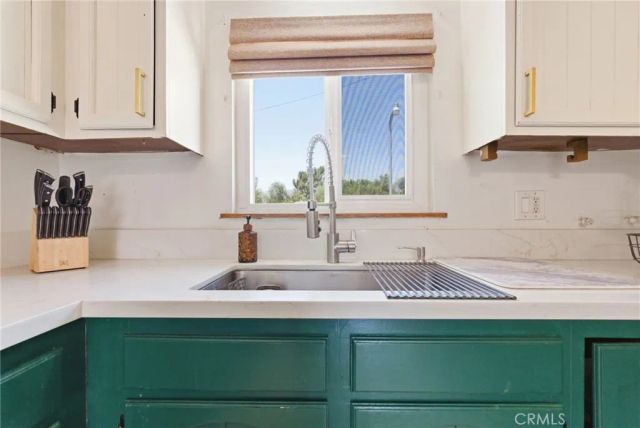5923 N Edenfield, Azusa, CA 91702