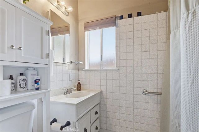 5923 N Edenfield, Azusa, CA 91702
