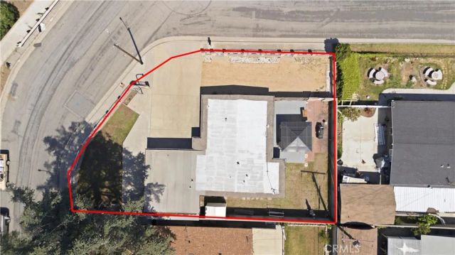 5923 N Edenfield, Azusa, CA 91702
