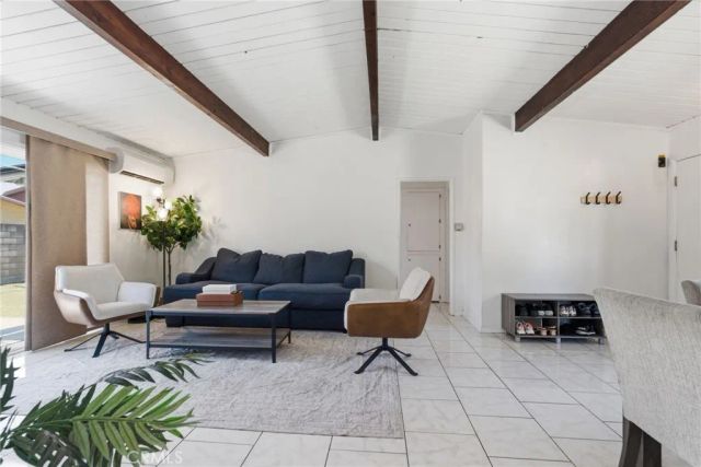 5923 N Edenfield, Azusa, CA 91702