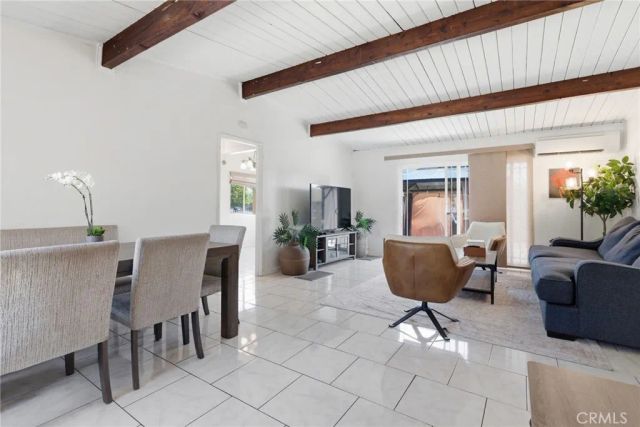 5923 N Edenfield, Azusa, CA 91702