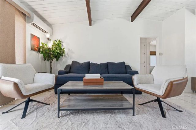 5923 N Edenfield, Azusa, CA 91702