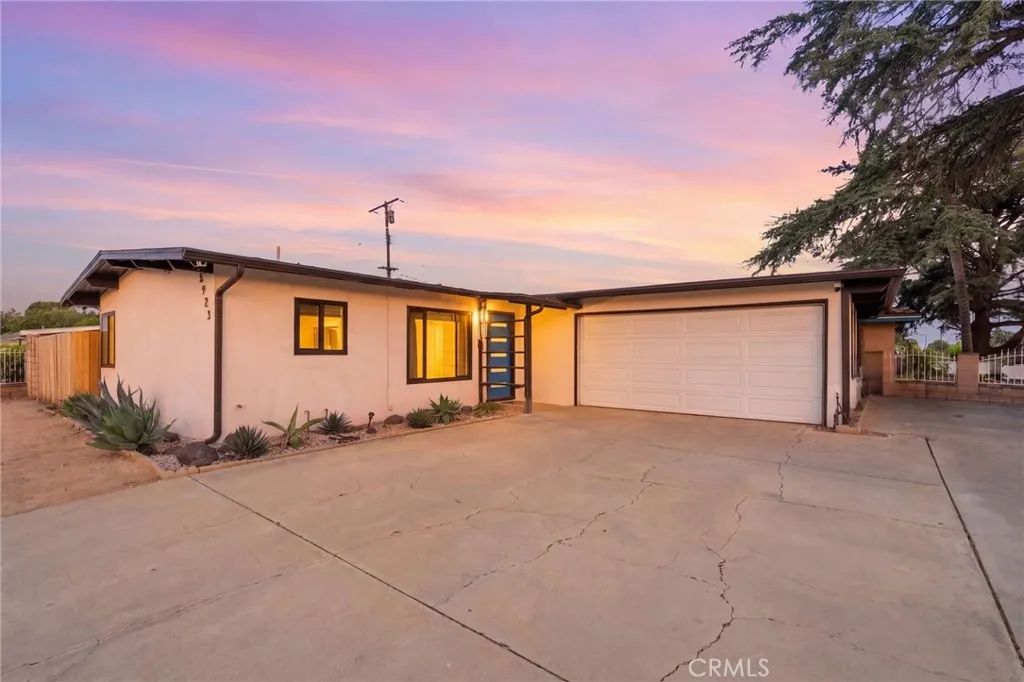 5923 N Edenfield, Azusa, CA 91702