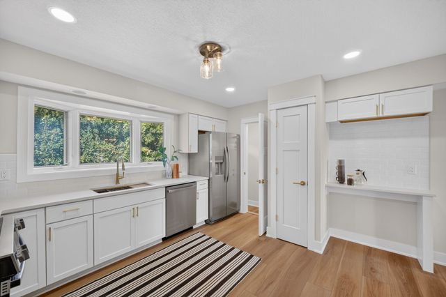 7037 Wilshire Boulevard, Windsor Heights, IA 50324