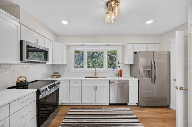 7037 Wilshire Boulevard, Windsor Heights, IA 50324